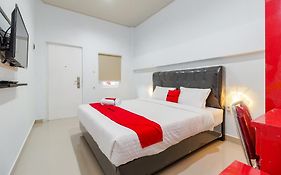 Reddoorz Plus Near Palembang Icon Mall 2